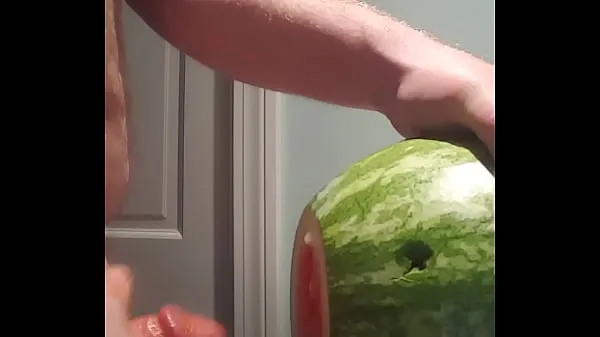 Film freschi Stole a Melon From my ASSHOLE Neighbors Garden and Fucked it Like a BOSS nuovi