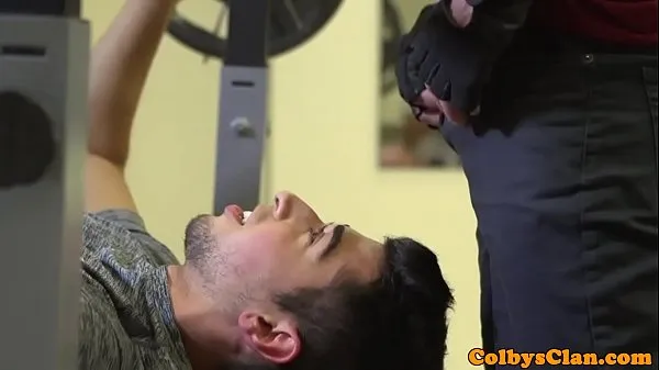 Čerstvé Hunky bottom rimmed and drilled at the gym nové filmy