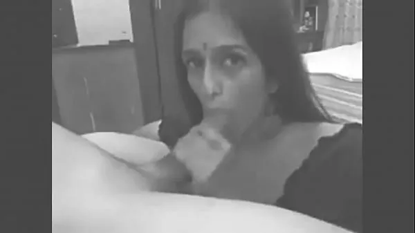 Sveži Indian Blowjob Compilation - Part 2 (Black and White novi filmi