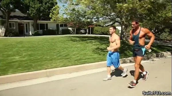 De nouveaux films Alex Cox et Trstan Jaxx deviennent chauds après un bon jogging de nouveaux films