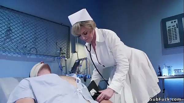 Yeni Filmler Busty Milf nurse dominates male patient Taze mi