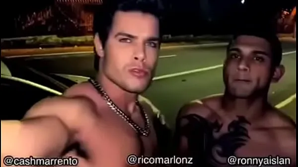 Películas frescas Rico Marlon y el chico marrento me follaron el culo en la calle nuevas