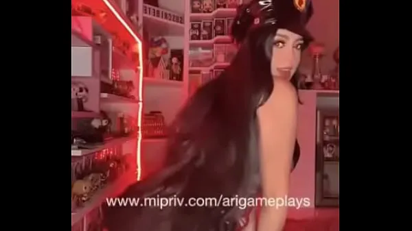 Nové Video of Arigameplays showing that she is a real SLUT nové filmy