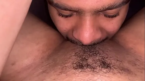 새로운 영화Juicy pussy dripping down his face 신선