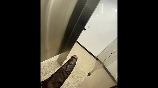 Yeni Filmler Swinging my Dick in The Womens Restroom (By The Door Taze mi