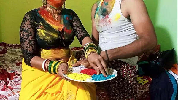 Películas frescas Bahu juega Holi con Sasurji en Holi al abrir Bhurr, Desi Bengali Chudai Video nuevas